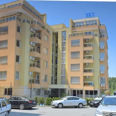 Sky סאני ביץ'